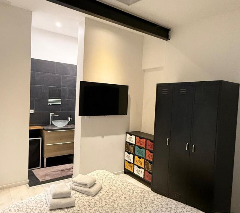 Photo of Bedroom in Eveux