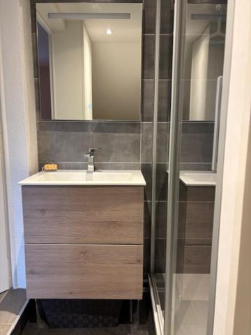 Photo of Bathroom in Vions