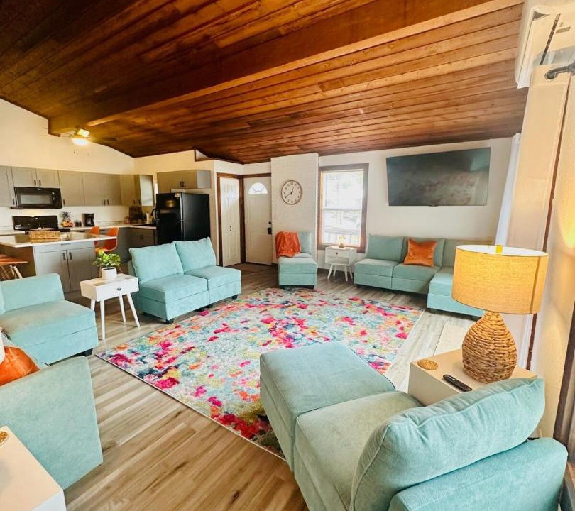 Photo of Livingroom in Sunrise Beach