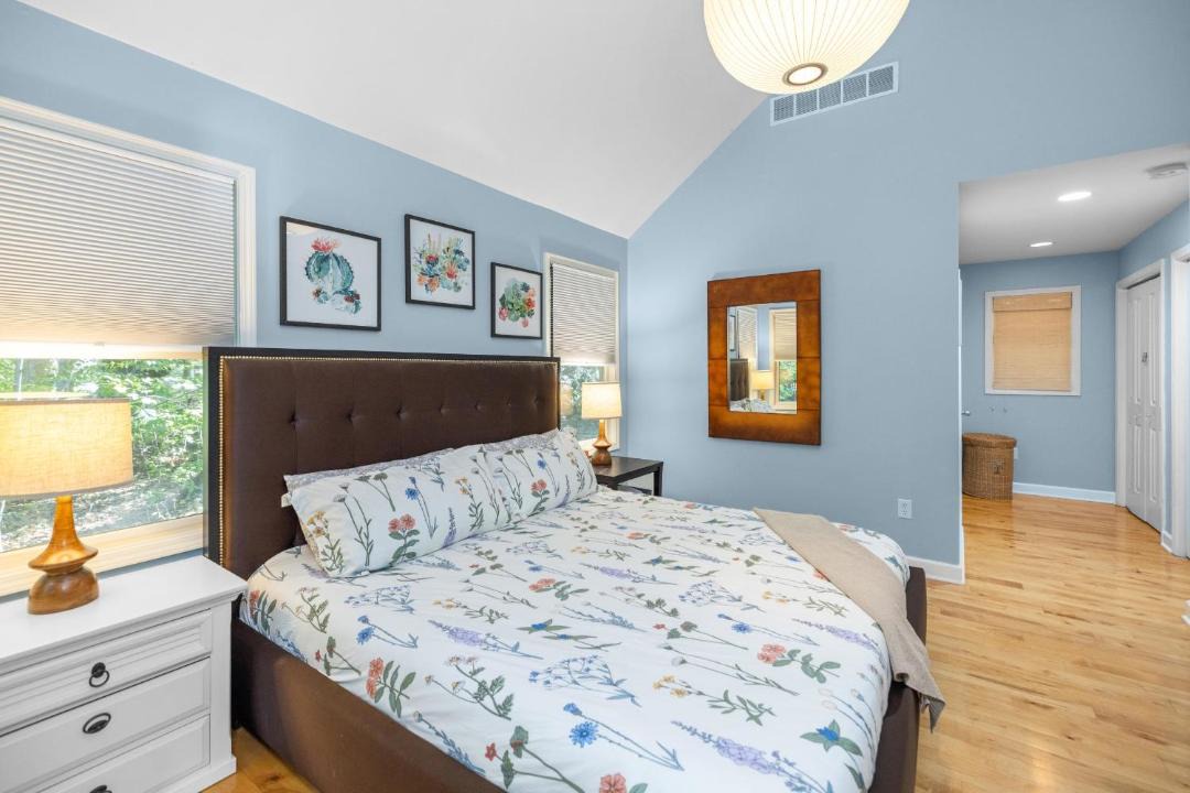 Photo of Bedroom in Three Oaks