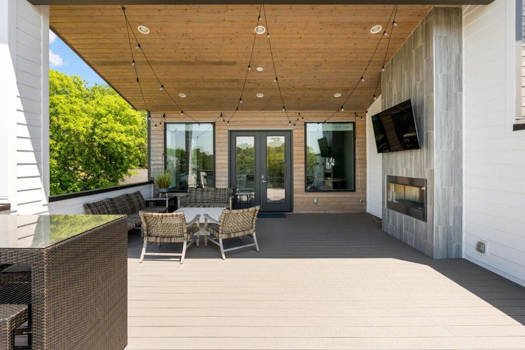 Photo of Patio Balcony in Eighth Avenue