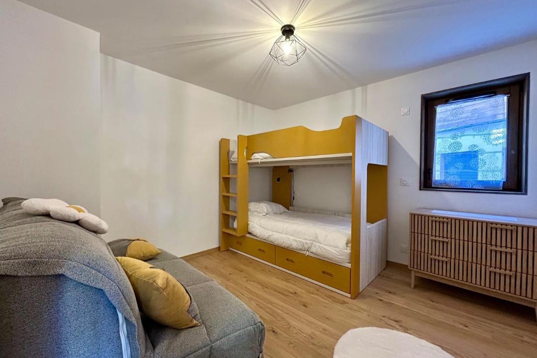 Photo of Bedroom in Eclose-Est