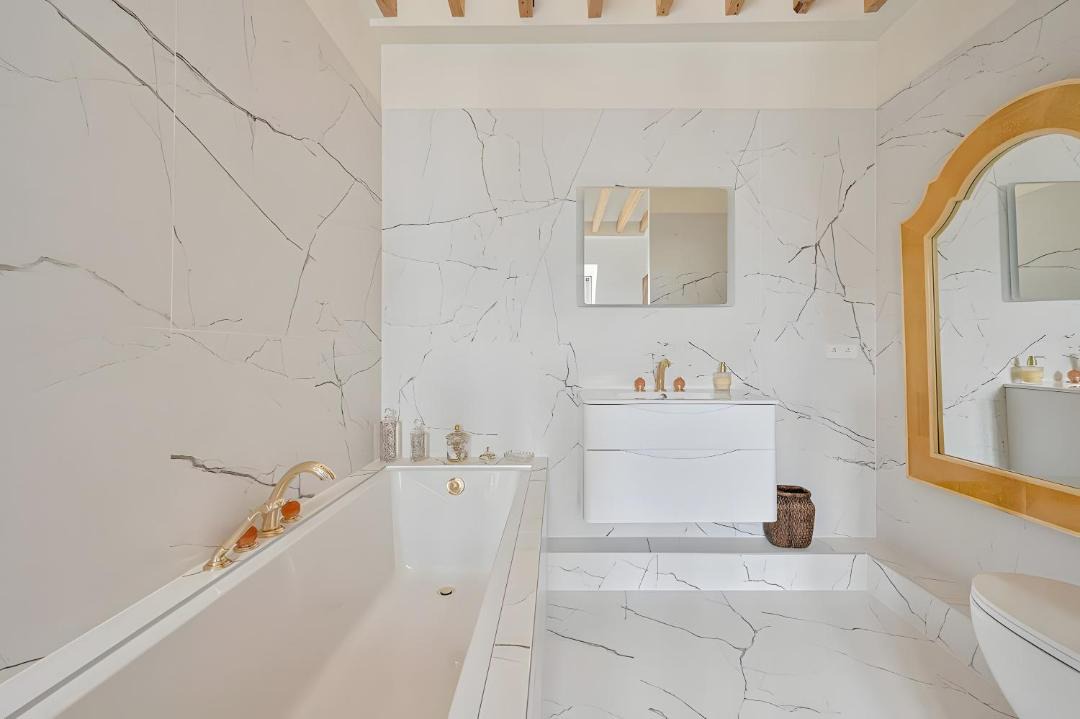 Photo of Bathroom in Porte-Dauphine