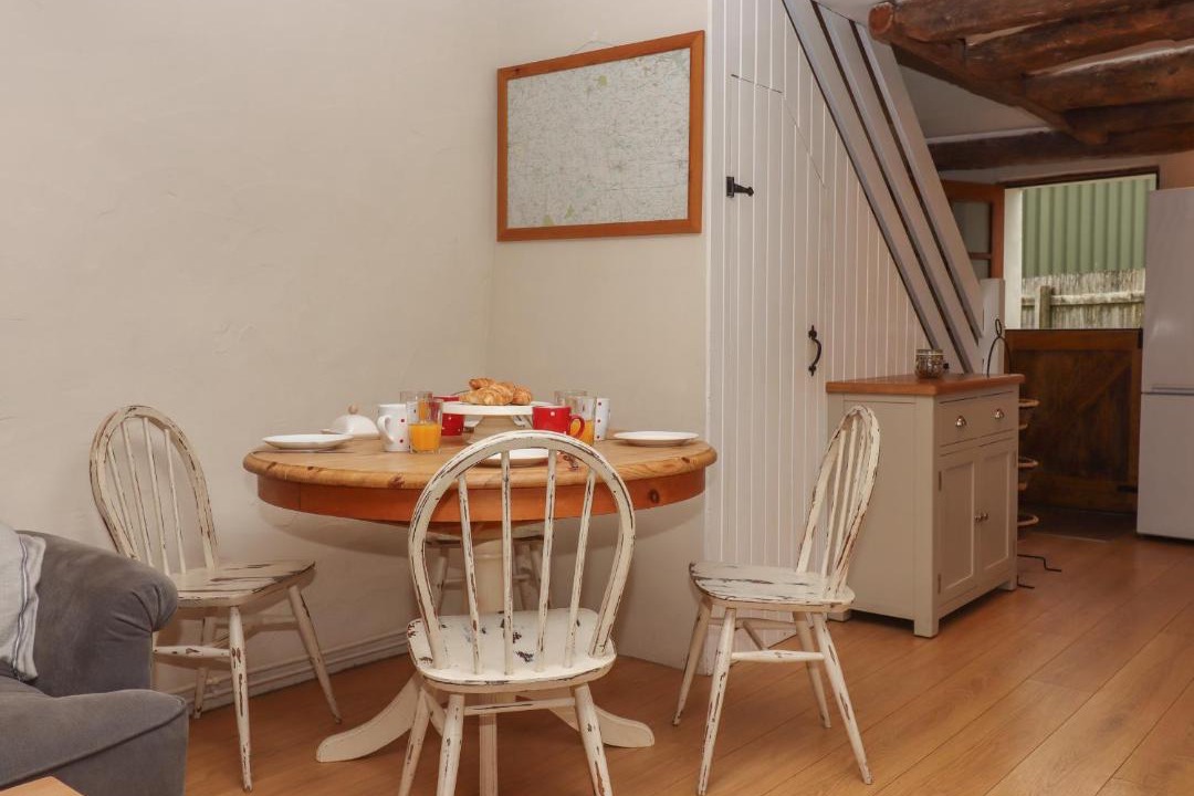 Photo of Others in Broadwoodkelly