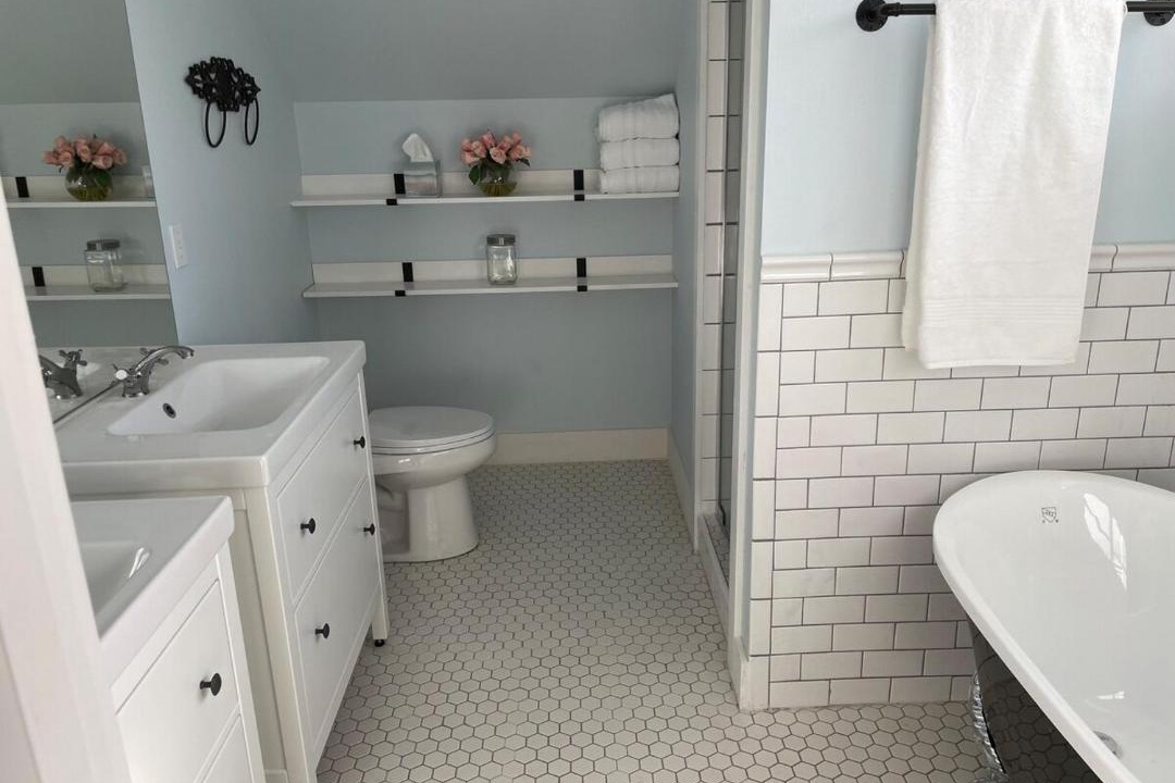 Photo of Bathroom in Brownsville