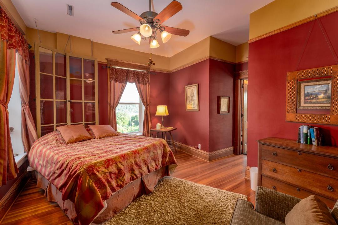 Photo of Bedroom in Elkader