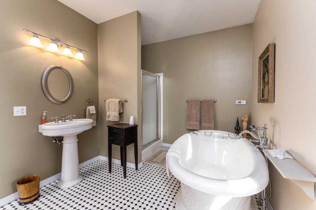 Photo of Bathroom in Elkader