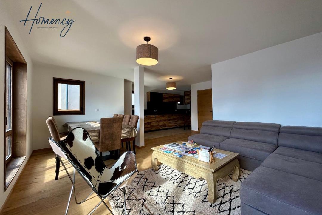 Photo of Livingroom in Eclose-Est