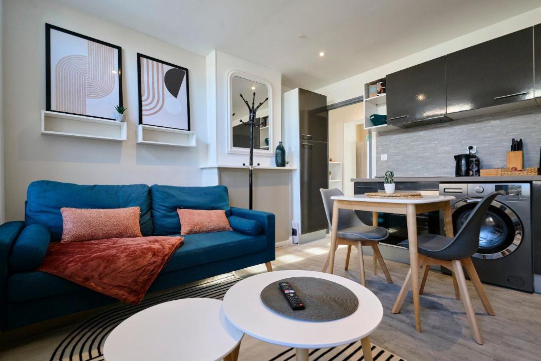 Photo of Others in Carvin