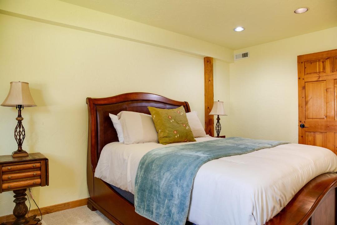 Photo of Bedroom in Sisters