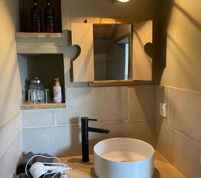 Photo of Bathroom in Monetay-sur-Loire