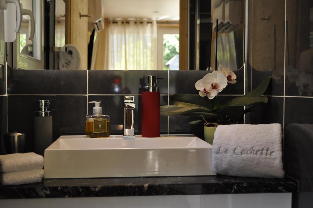 Photo of Bathroom in Le Bourg-d'Oisans