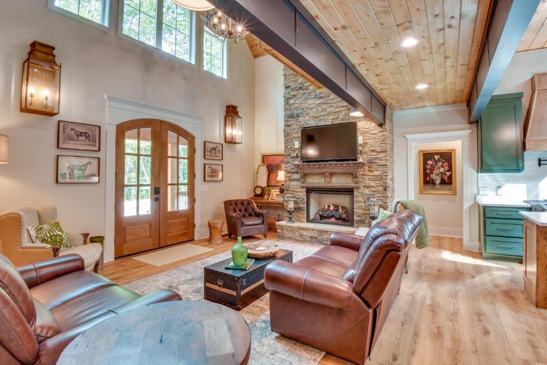 Photo of Others in Clarkesville