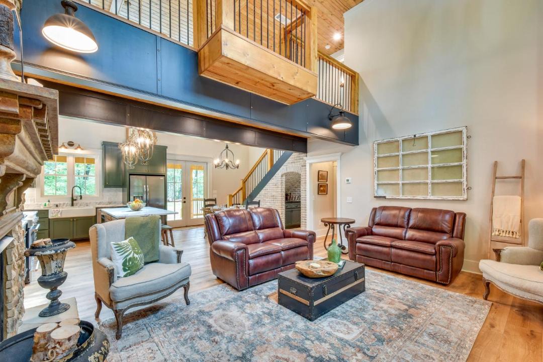 Photo of Others in Clarkesville