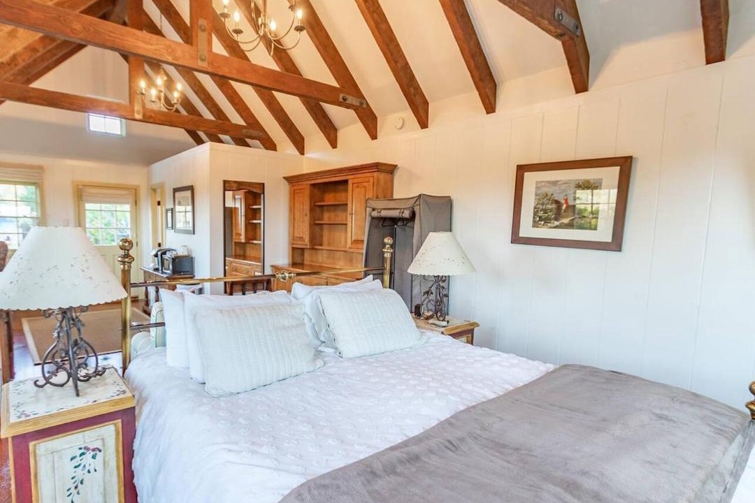 Photo of Bedroom in Monterey