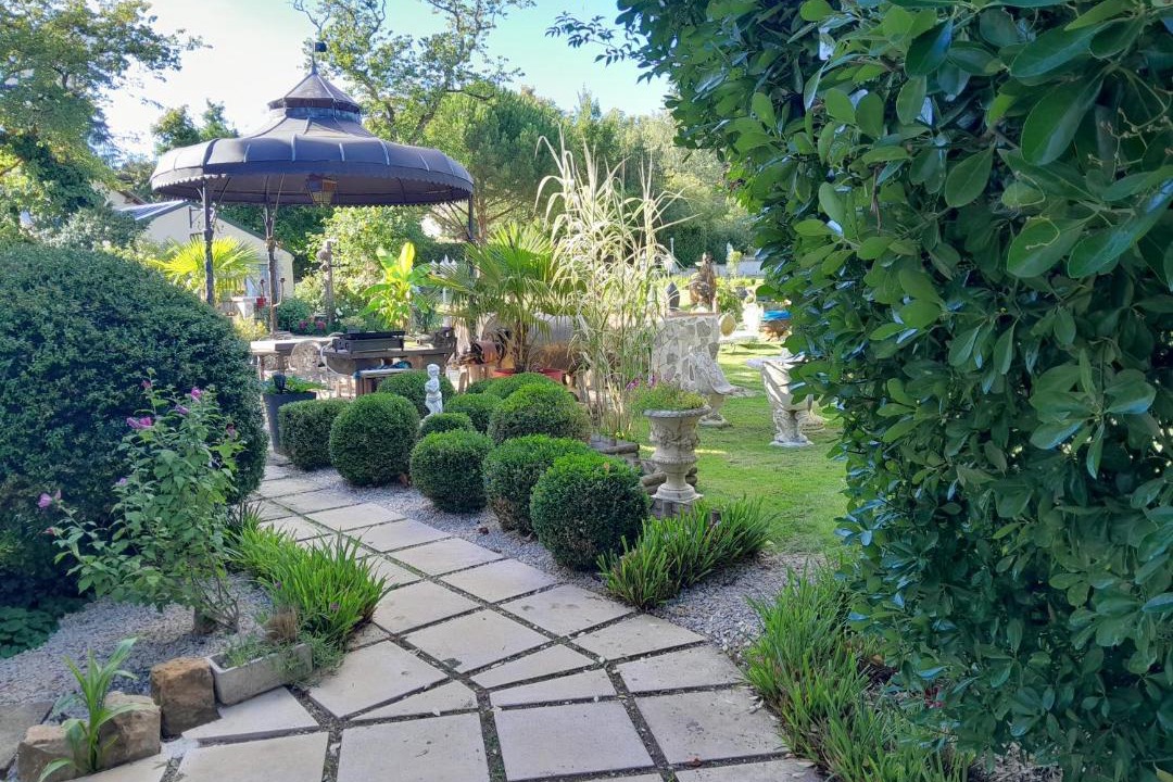 Photo of Others in Mamers