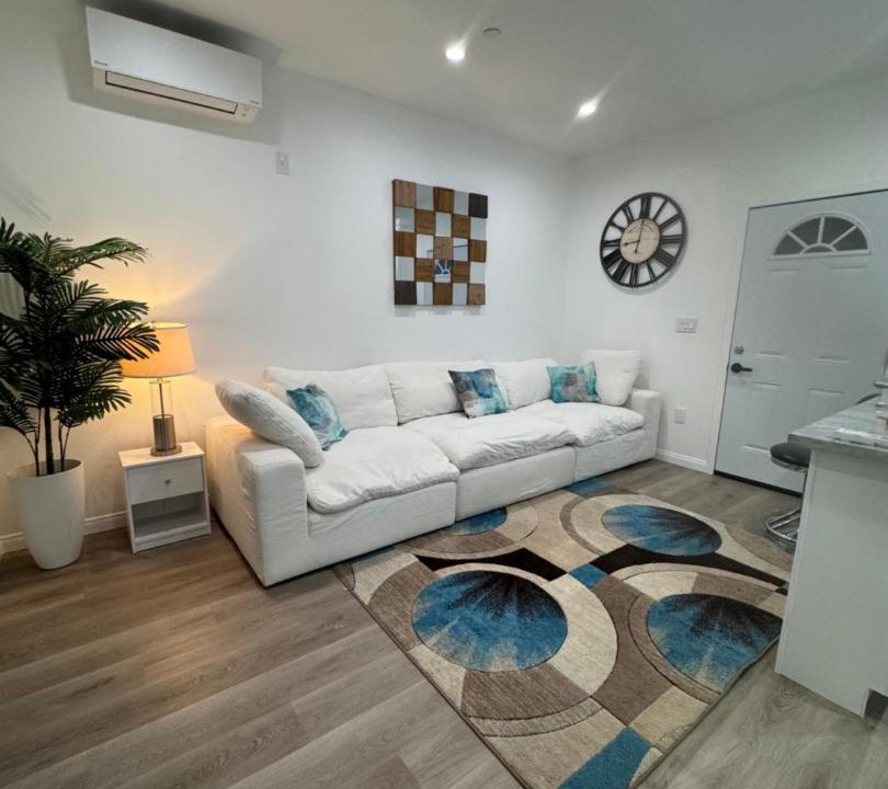 Photo of Livingroom in Canoga Park
