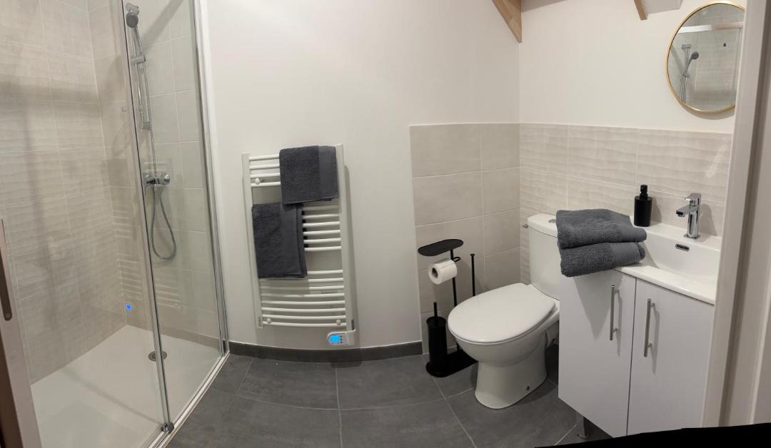 Photo of Bathroom in Alencon