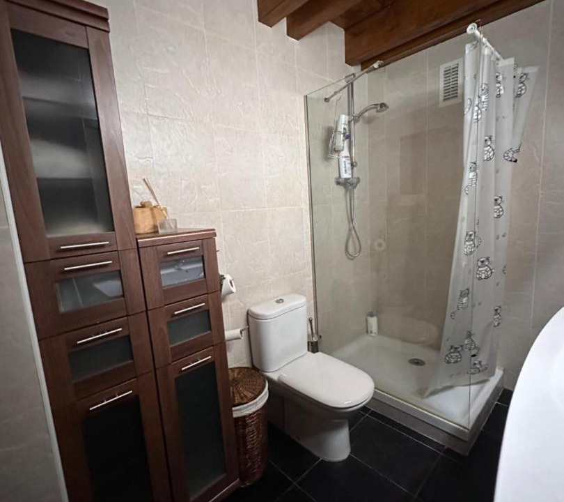 Photo of Bathroom in Llavorsi