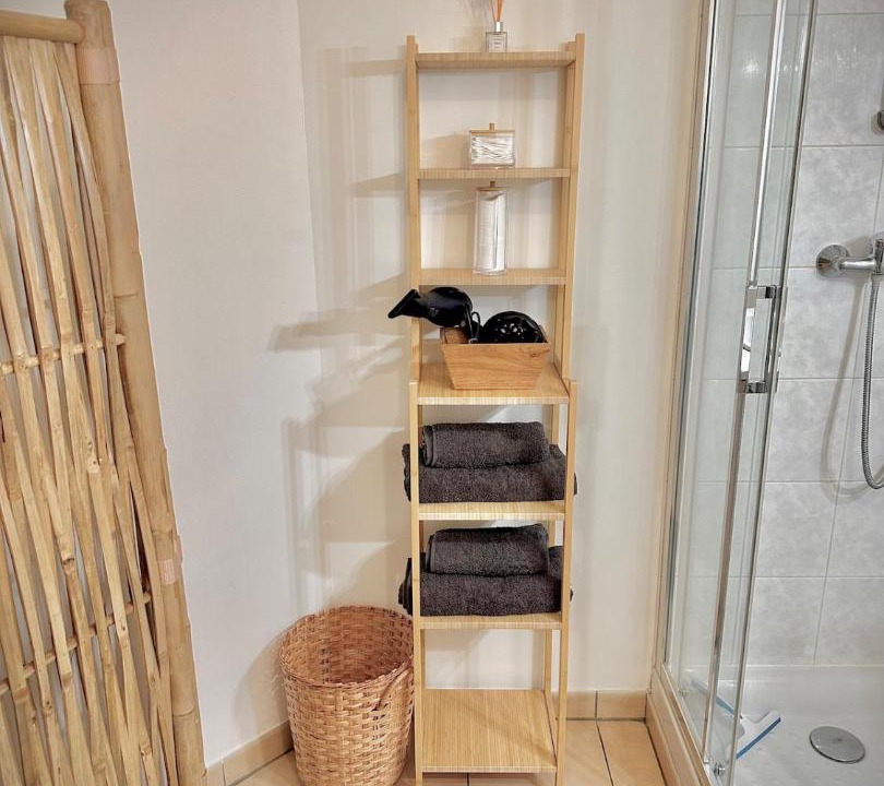 Photo of Bathroom in Tille