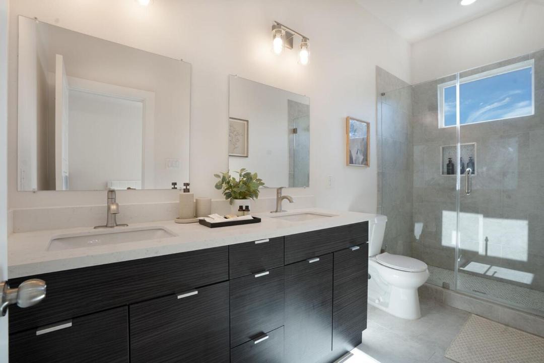 Photo of Bathroom in Greater East End