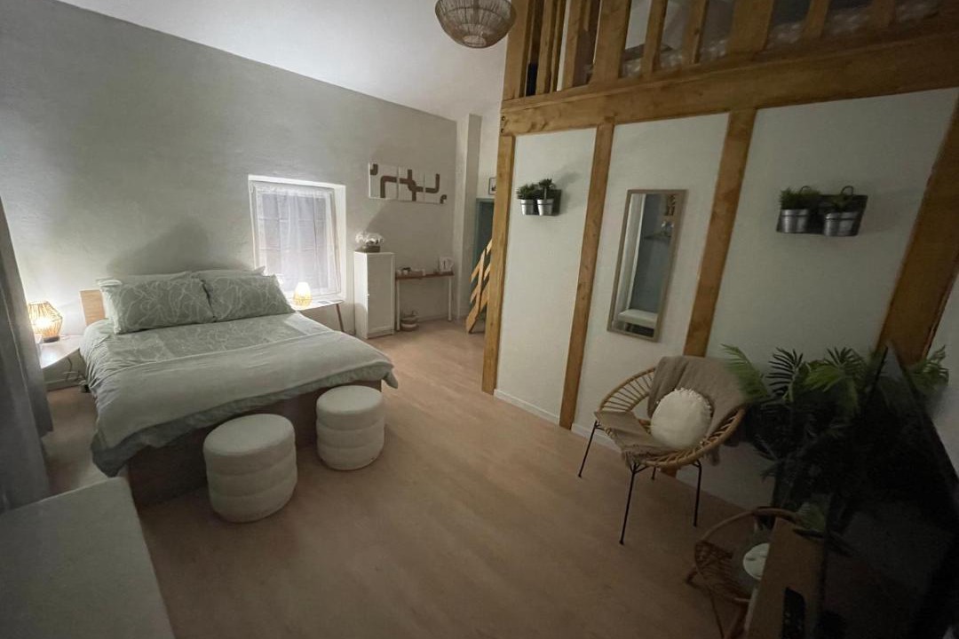 Photo of Bedroom in Saint-Laurent-d'Onay