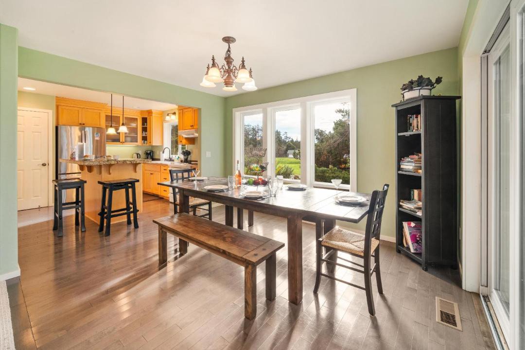 Photo of Kitchen in Manzanita