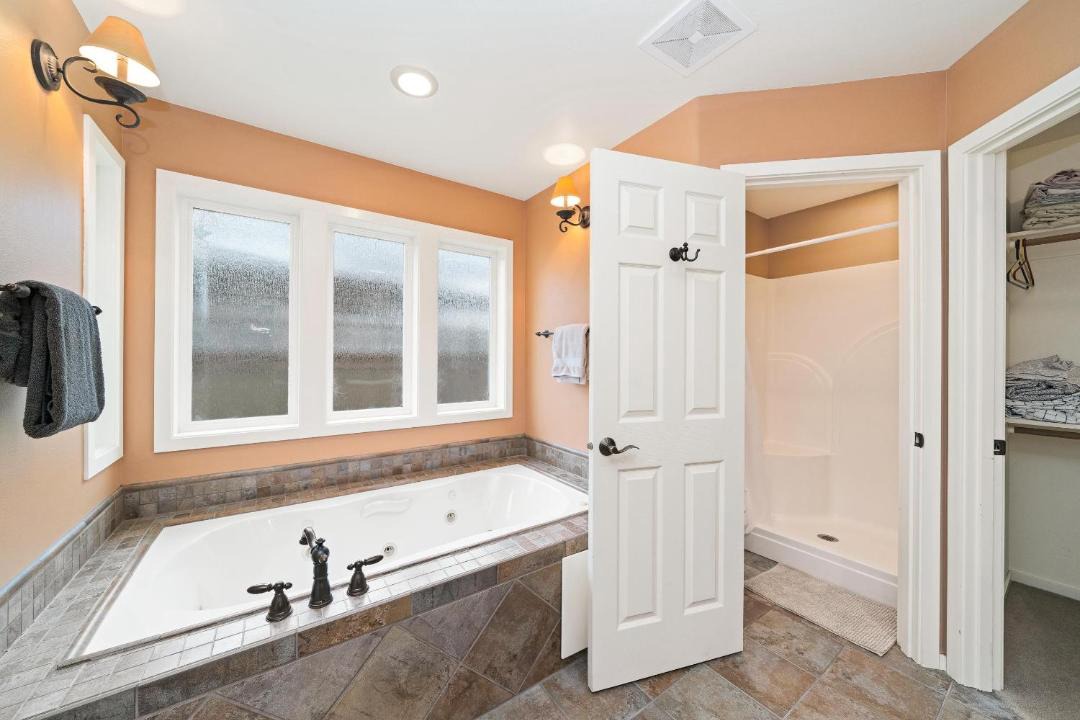 Photo of Bathroom in Manzanita