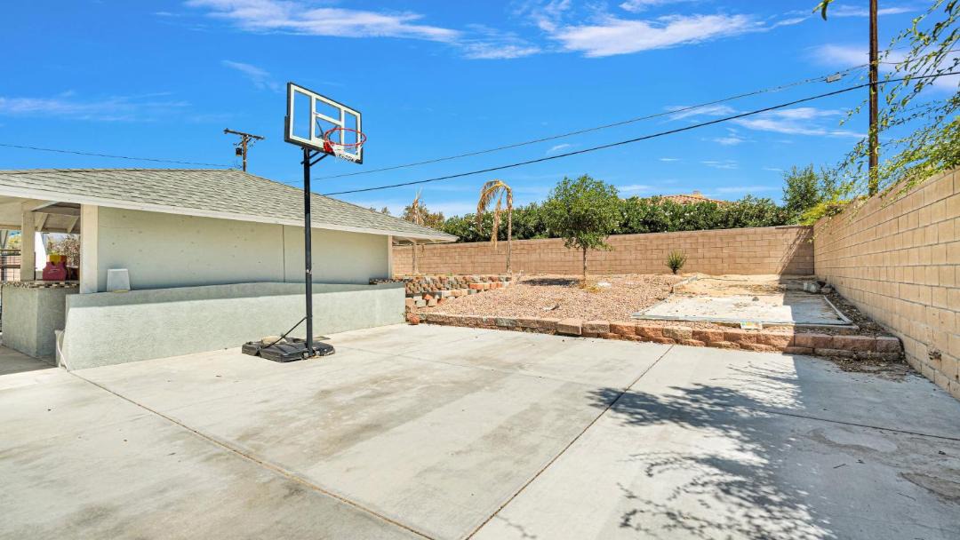 Photo of Others in Victorville