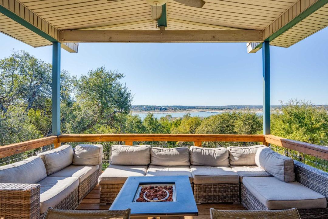 Photo of Patio Balcony in Canyon Lake