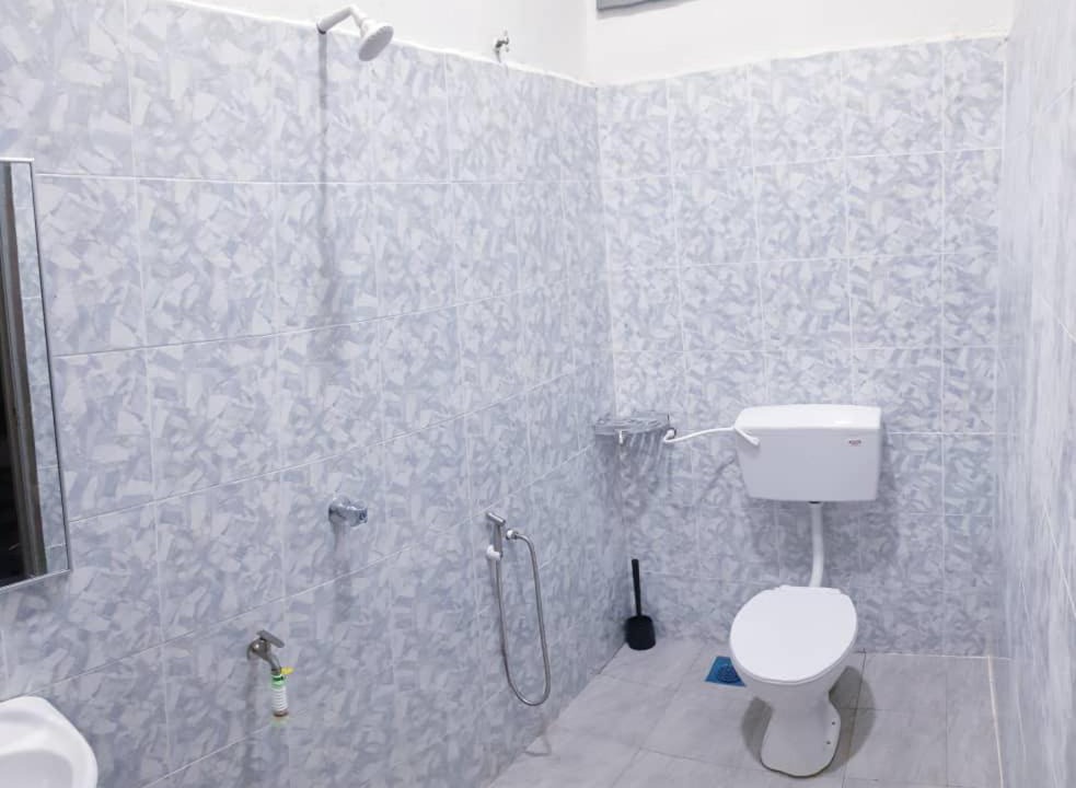 Photo of Bathroom in Kampong Raja