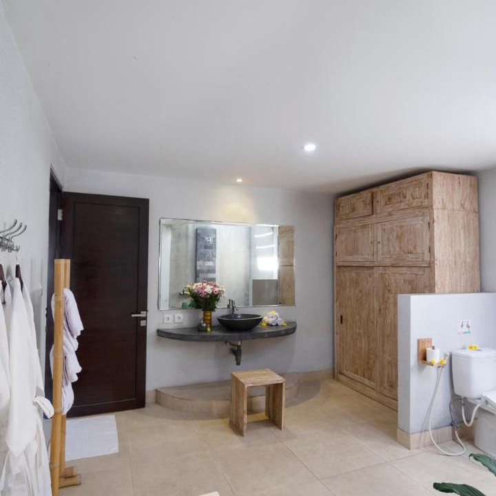 Photo of Others in Keramas