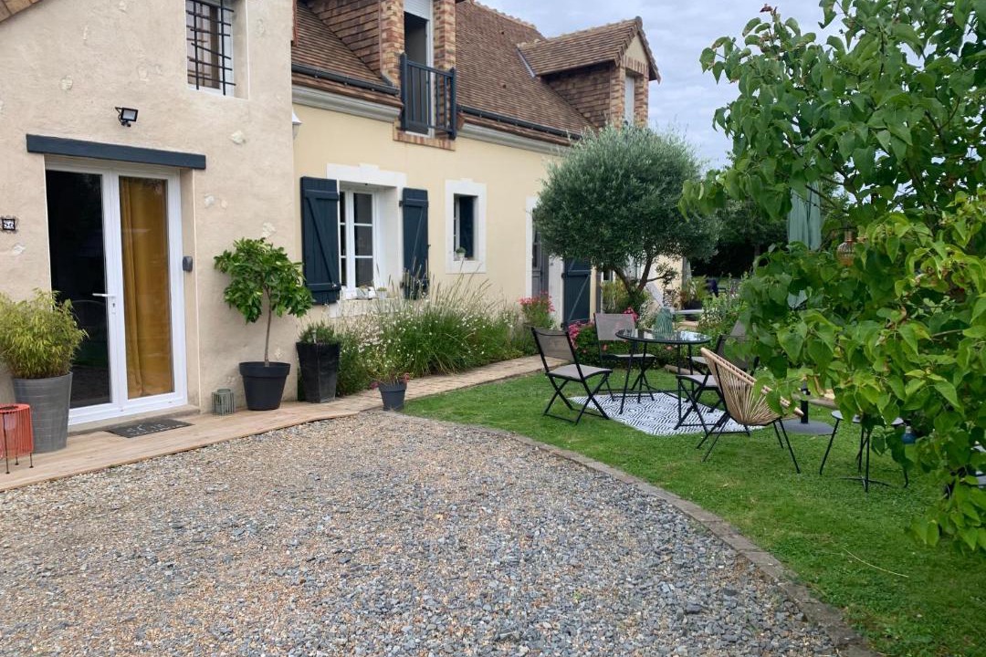 Photo of Others in Yvre-l'Eveque