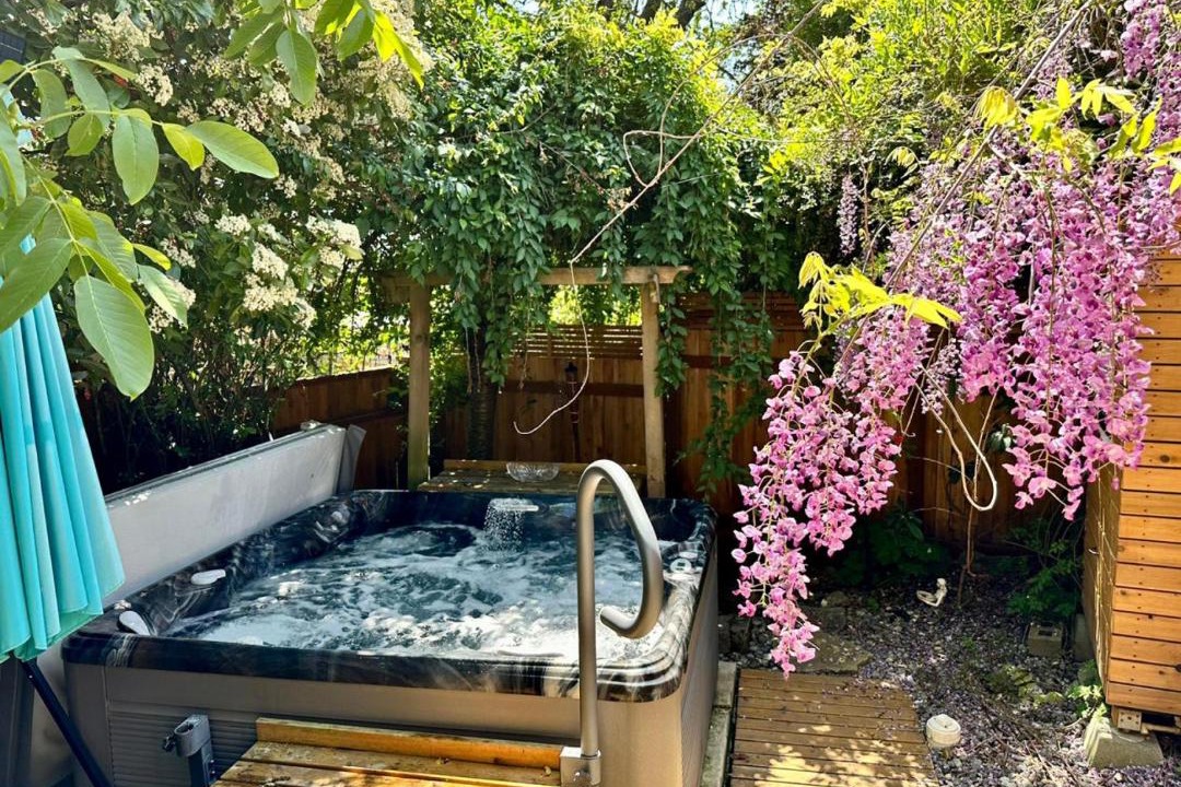 Photo of Others in Wallingford