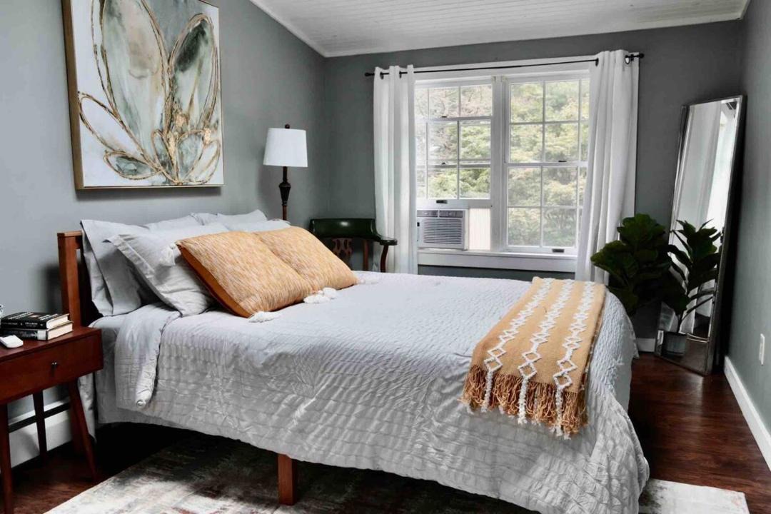 Photo of Bedroom in Hudson