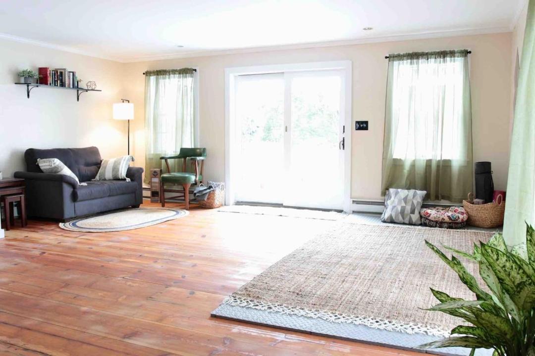 Photo of Livingroom in Hudson