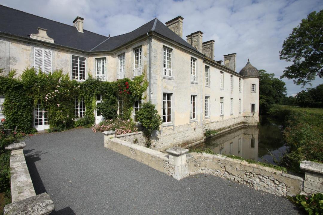 Photo of Buildings in Vouilly