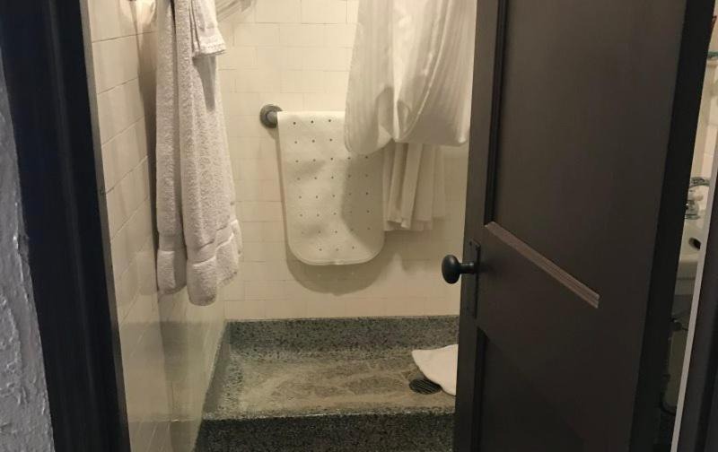 Photo of Bathroom in Branson