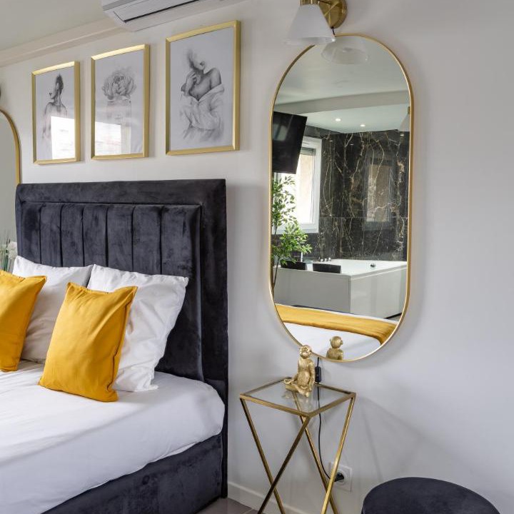 Photo of Bedroom in Plessis-le-Roi