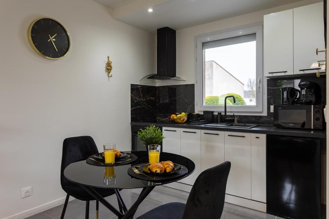 Photo of Others in Plessis-le-Roi