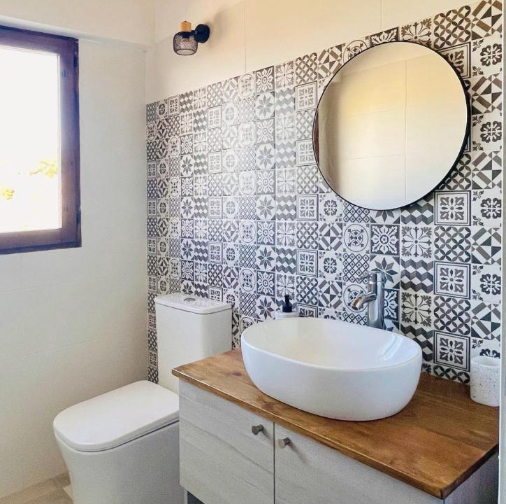 Photo of Bathroom in Planes
