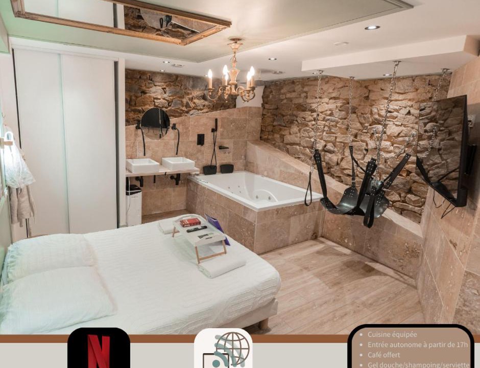 Photo of Others in LʼEtrat