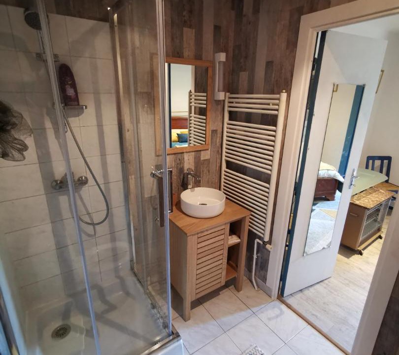 Photo of Bathroom in Le Cateau-Cambresis