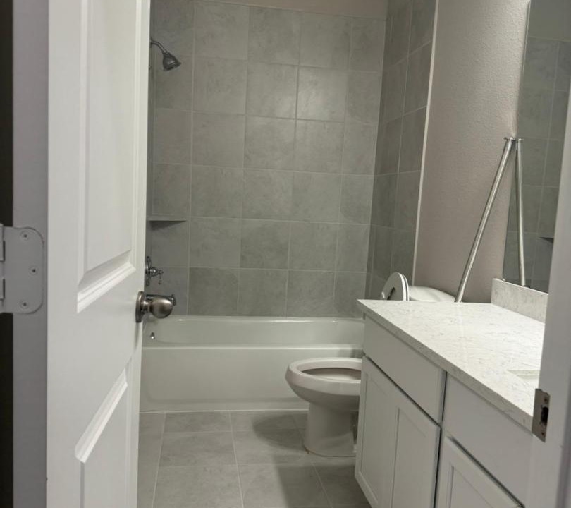 Photo of Bathroom in Clodine