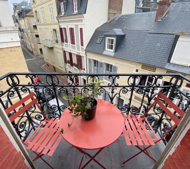 Photo of Patio Balcony in Trouville-sur-Mer