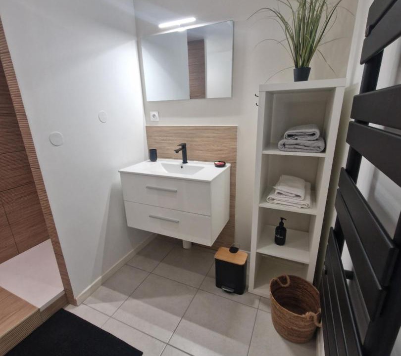 Photo of Bathroom in Velanne