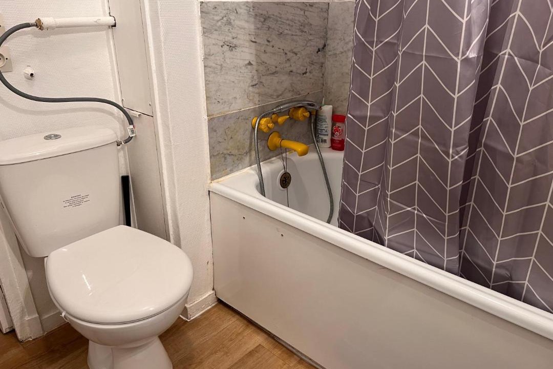 Photo of Bathroom in Le Chesnay