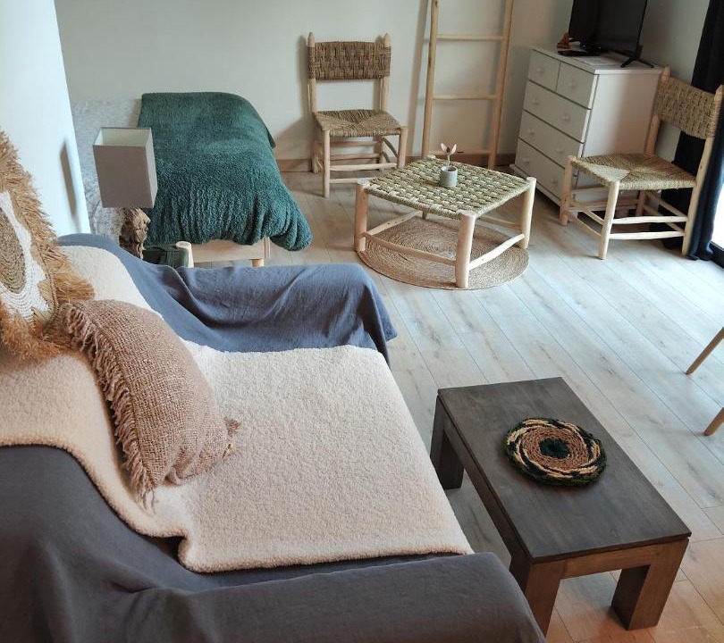 Photo of Others in Sablet