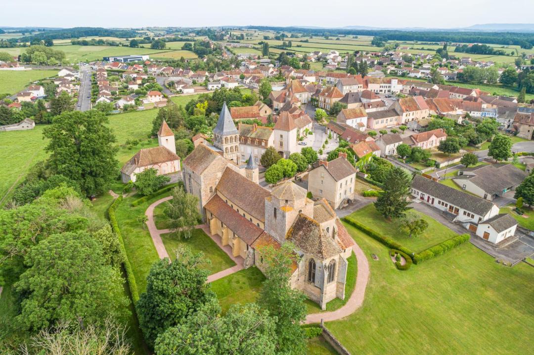Photo of Buildings in Perrecy-les-Forges