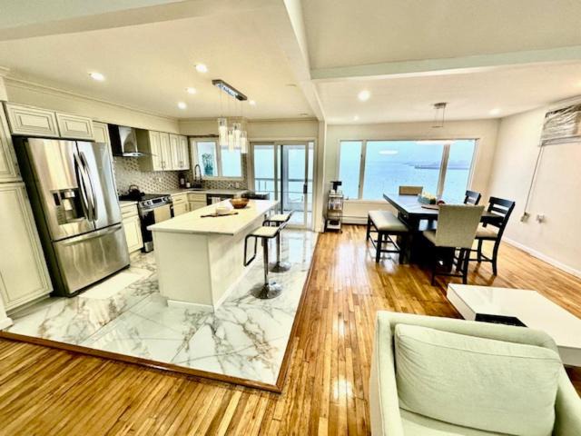 Photo of Kitchen in Baldwin Harbor